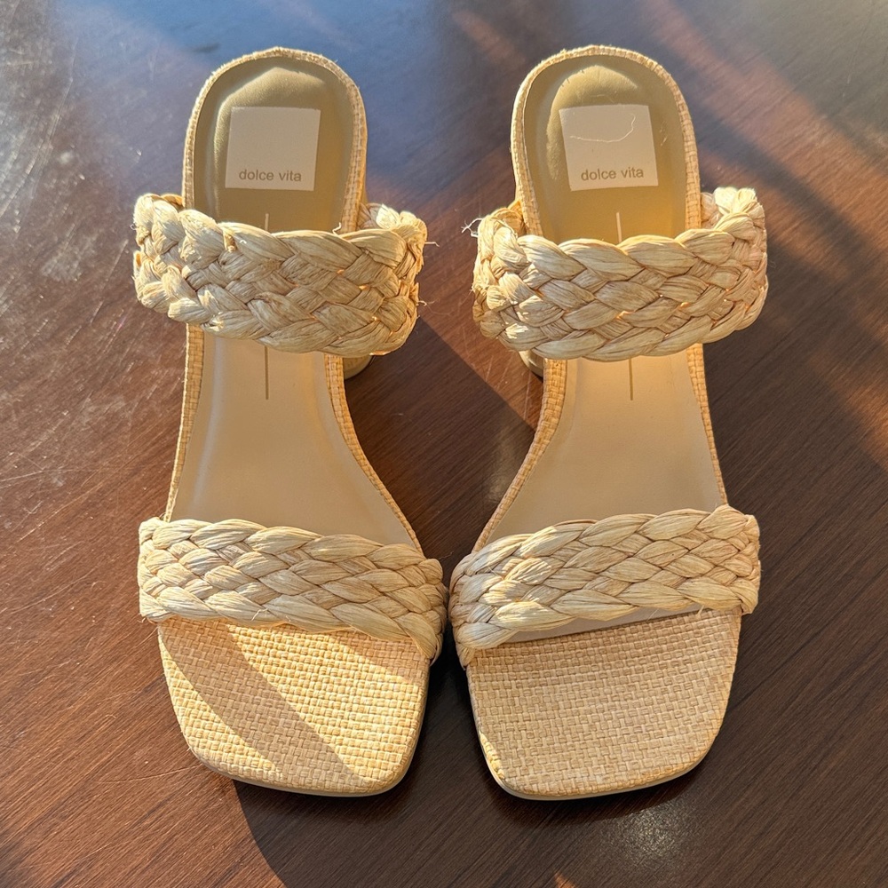 Dolce Vita Women's Woven Sandals in Tan